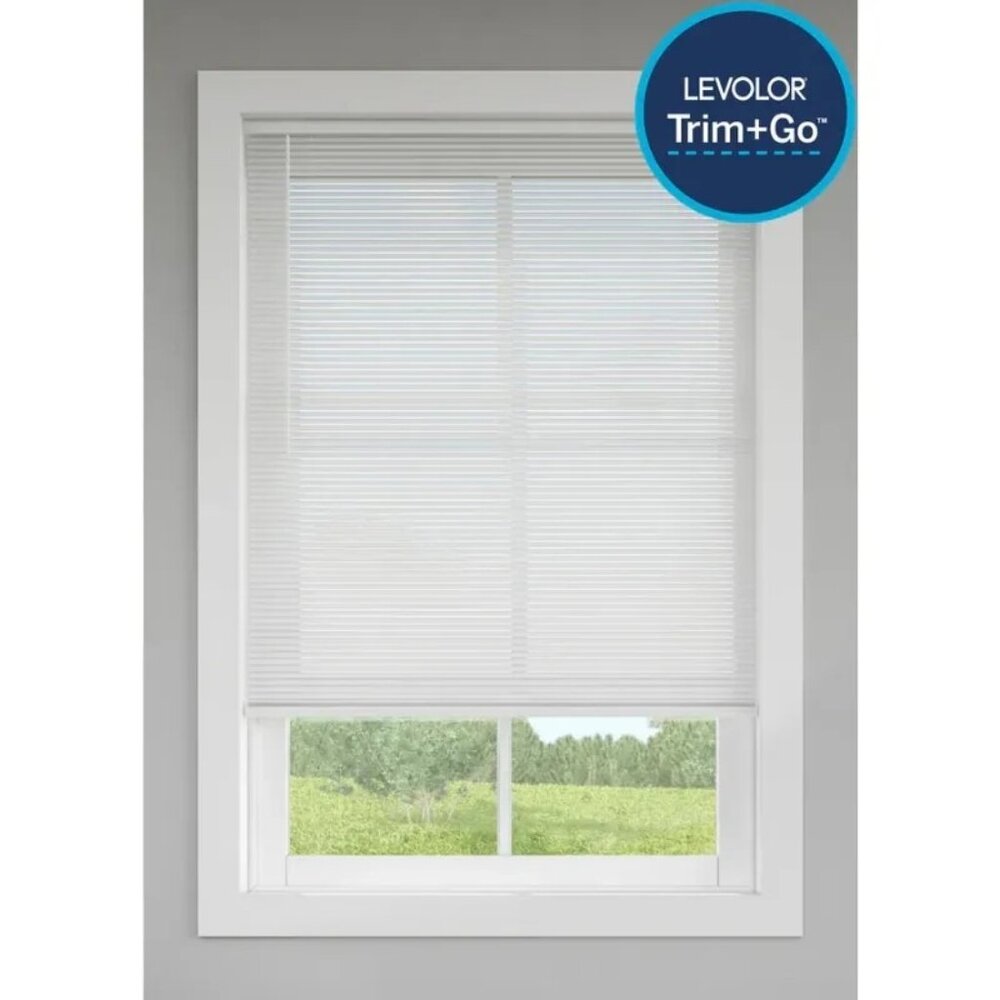 Levolor Trim+Go 1-in Slat 46.5-in x 72-in Cordless white Vinyl Darkening blinds